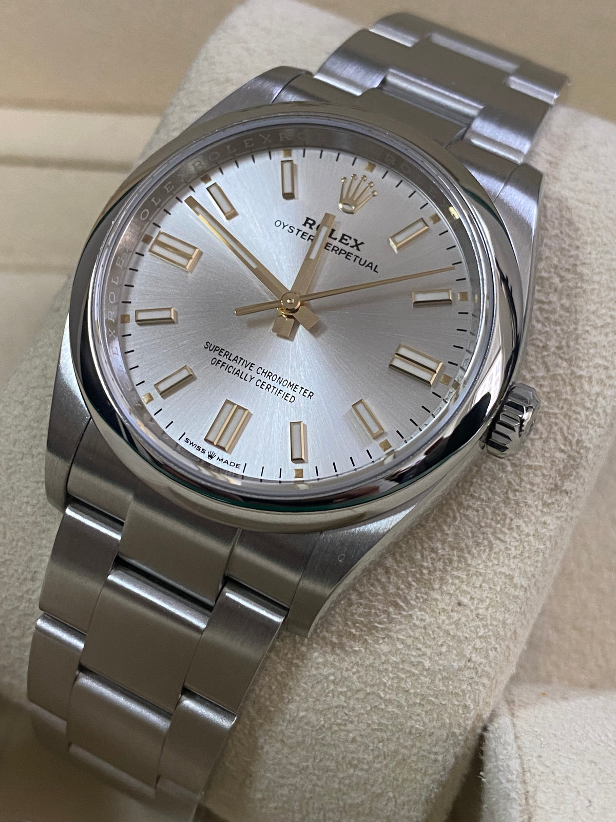 Rolex Oyster Perpetual 36 - 2023 - Domed Bezel - Silver Index Dial - Oyster Bracelet - 126000 *FULL SET*