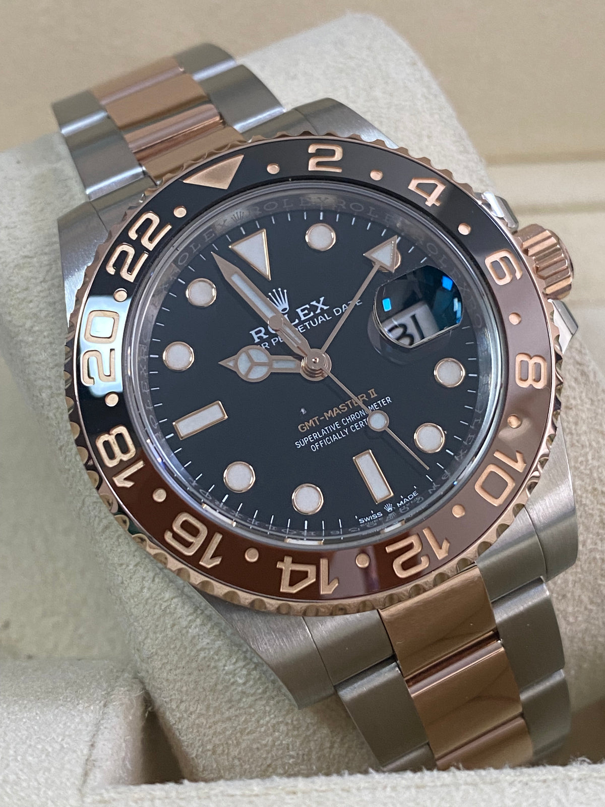 Rolex Everose Gold Rolesor GMT-Master II - 2020 - "Root Beer" Bezel - Oyster Bracelet - 126711CHNR *FULL SET*