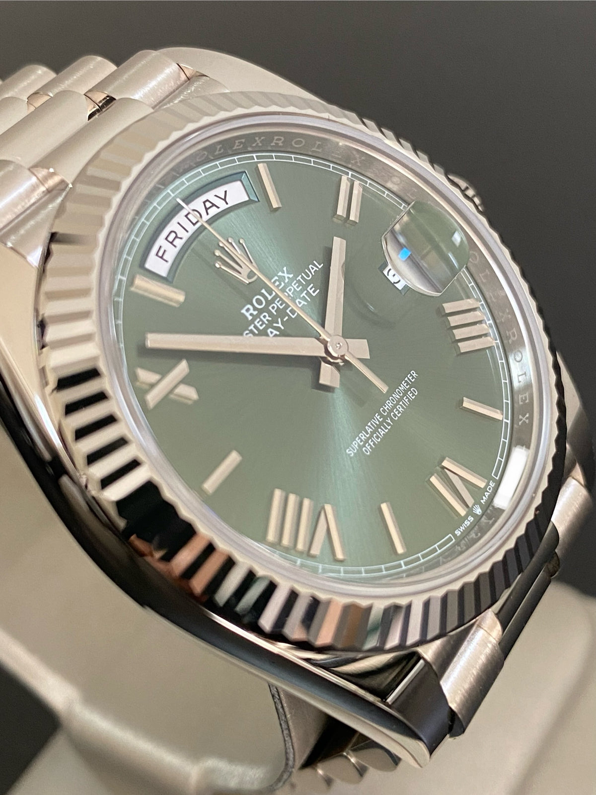 Rolex White Gold Day-Date 40 - 2024 - Fluted Bezel - Olive Green Bevelled Roman Dial - President Bracelet - 228239 *FULL SET*