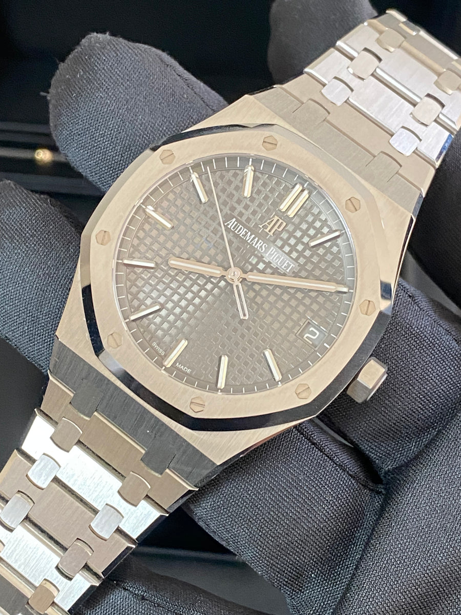 Audemars Piguet Royal Oak Selfwinding - 2021 - Grey Dial - 15500ST.OO.1220ST.02 *UNPOLISHED*