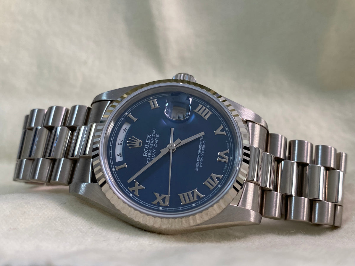 Rolex White Gold Day-Date 36 - U serial - Blue Roman Dial - Mandarin Day&Date Wheel - President Bracelet - 18239 *FULL SET*