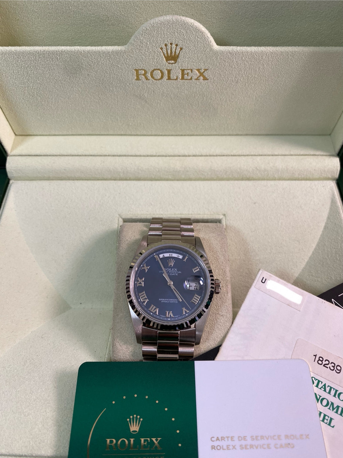 Rolex White Gold Day-Date 36 - U serial - Blue Roman Dial - Mandarin Day&Date Wheel - President Bracelet - 18239 *FULL SET*