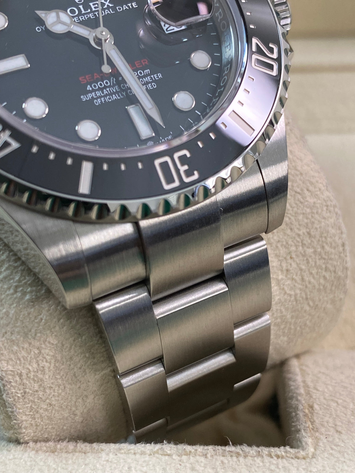 Rolex Steel Sea-Dweller 43mm - 2020 - Black Dial - 126600 *FULL SET*