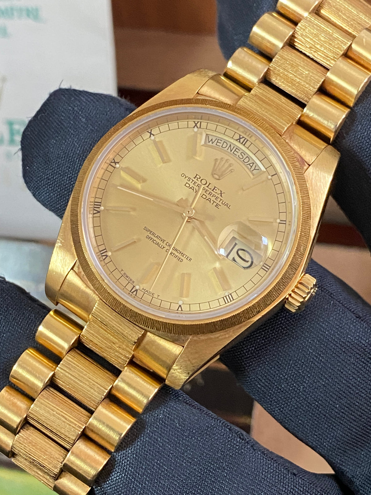 Rolex Yellow Gold Day-Date 36 - 1984 - Bark Finish - Champagne Index Dial - President Bracelet - 18078 *RARE*