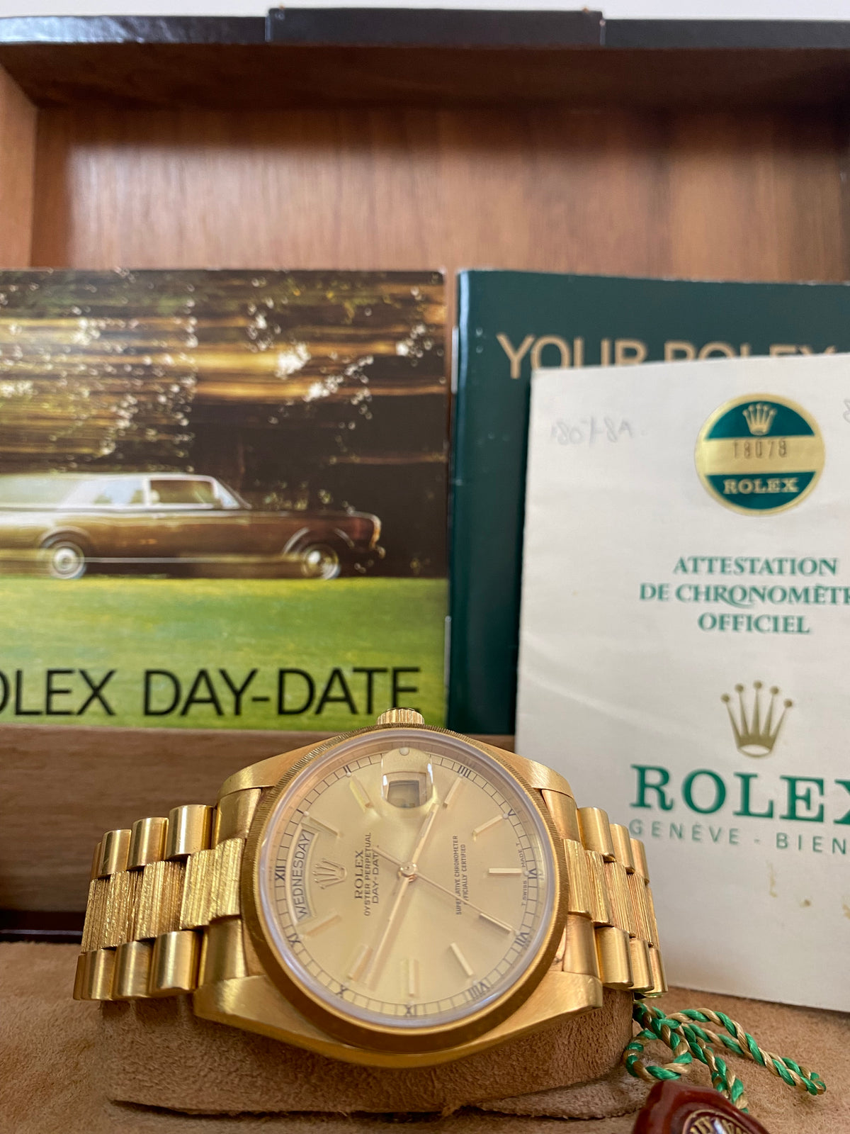 Rolex Yellow Gold Day-Date 36 - 1984 - Bark Finish - Champagne Index Dial - President Bracelet - 18078 *RARE*