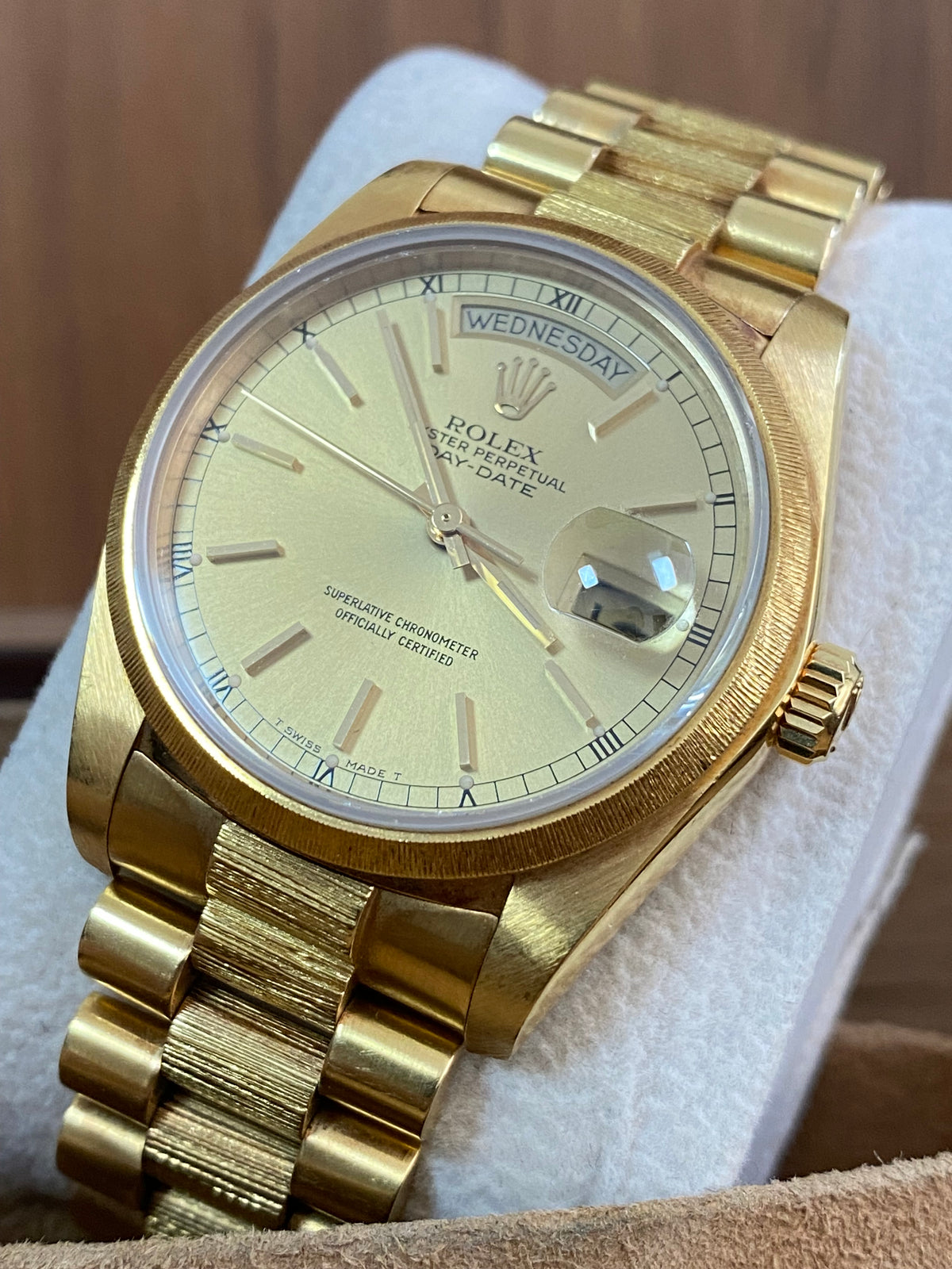 Rolex Yellow Gold Day-Date 36 - 1984 - Bark Finish - Champagne Index Dial - President Bracelet - 18078 *RARE*