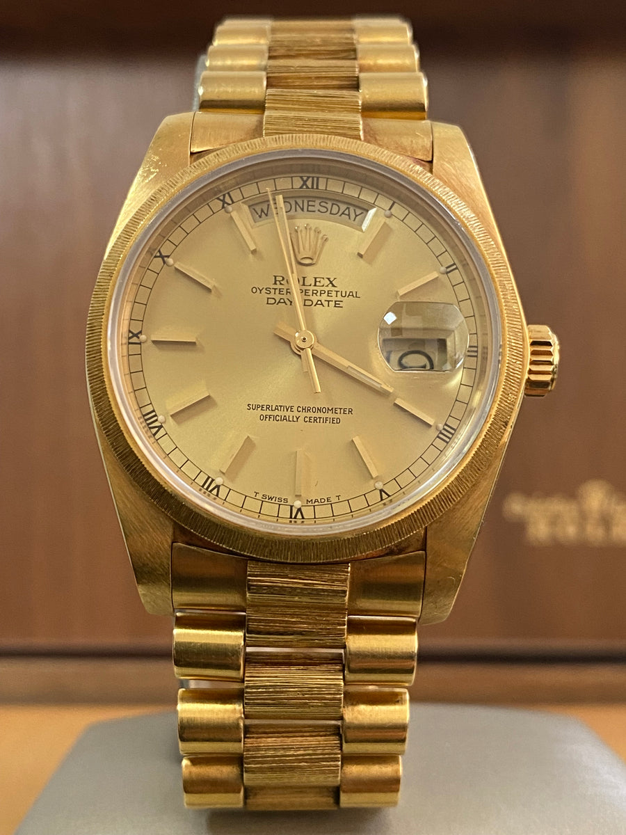 Rolex Yellow Gold Day-Date 36 - 1984 - Bark Finish - Champagne Index Dial - President Bracelet - 18078 *RARE*