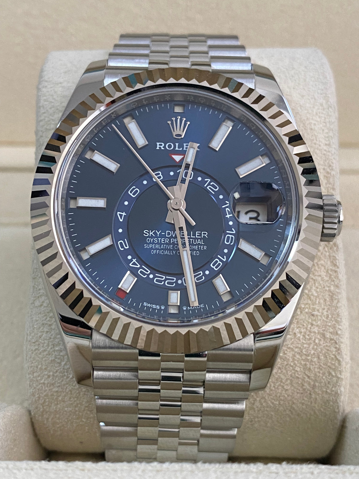 Rolex Steel Sky-Dweller - 2024 - Bright Blue Dial - Jubilee Bracelet - 336934 *FULL SET*