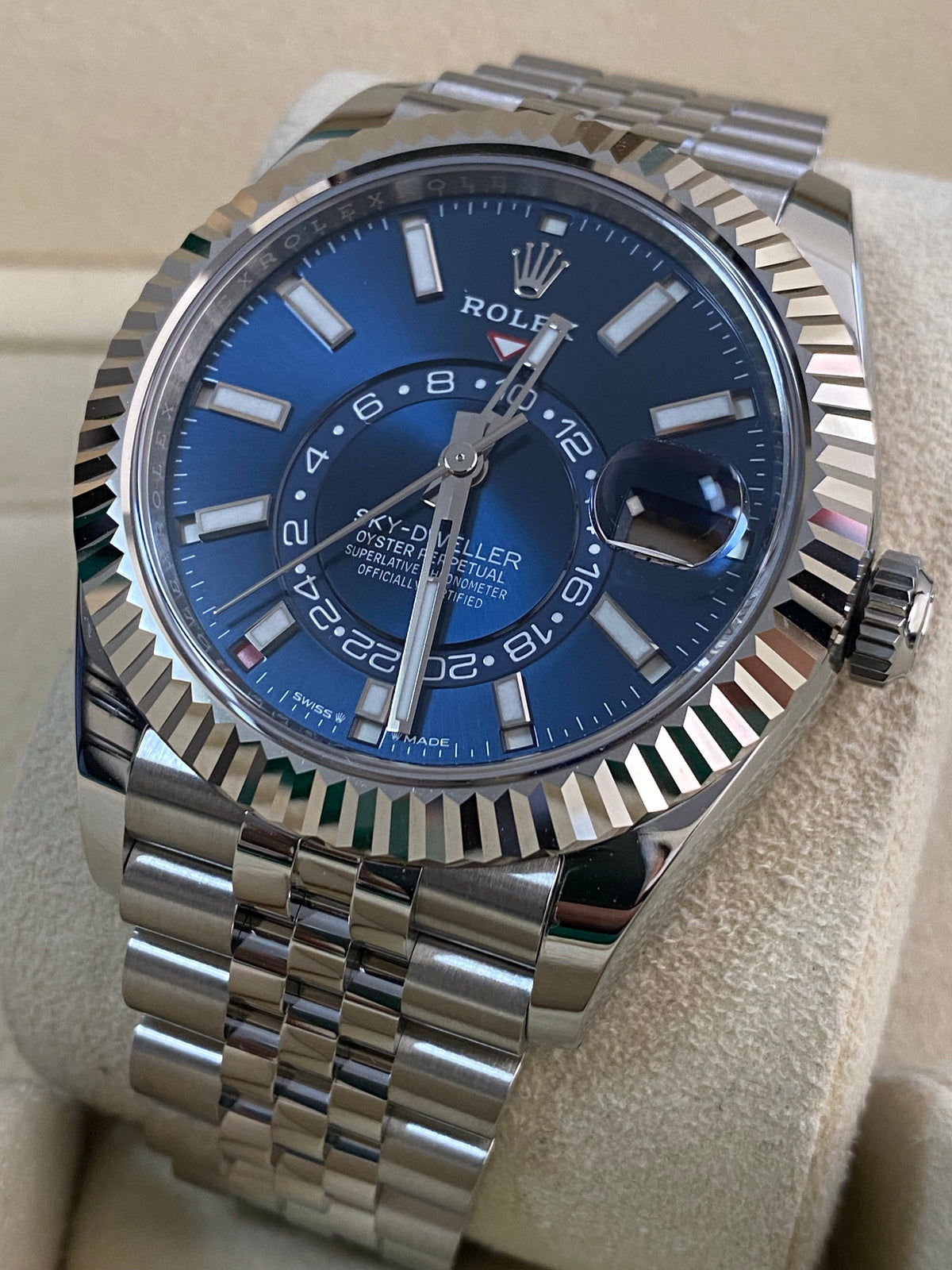 Rolex Steel Sky-Dweller - 2024 - Bright Blue Dial - Jubilee Bracelet - 336934 *FULL SET*