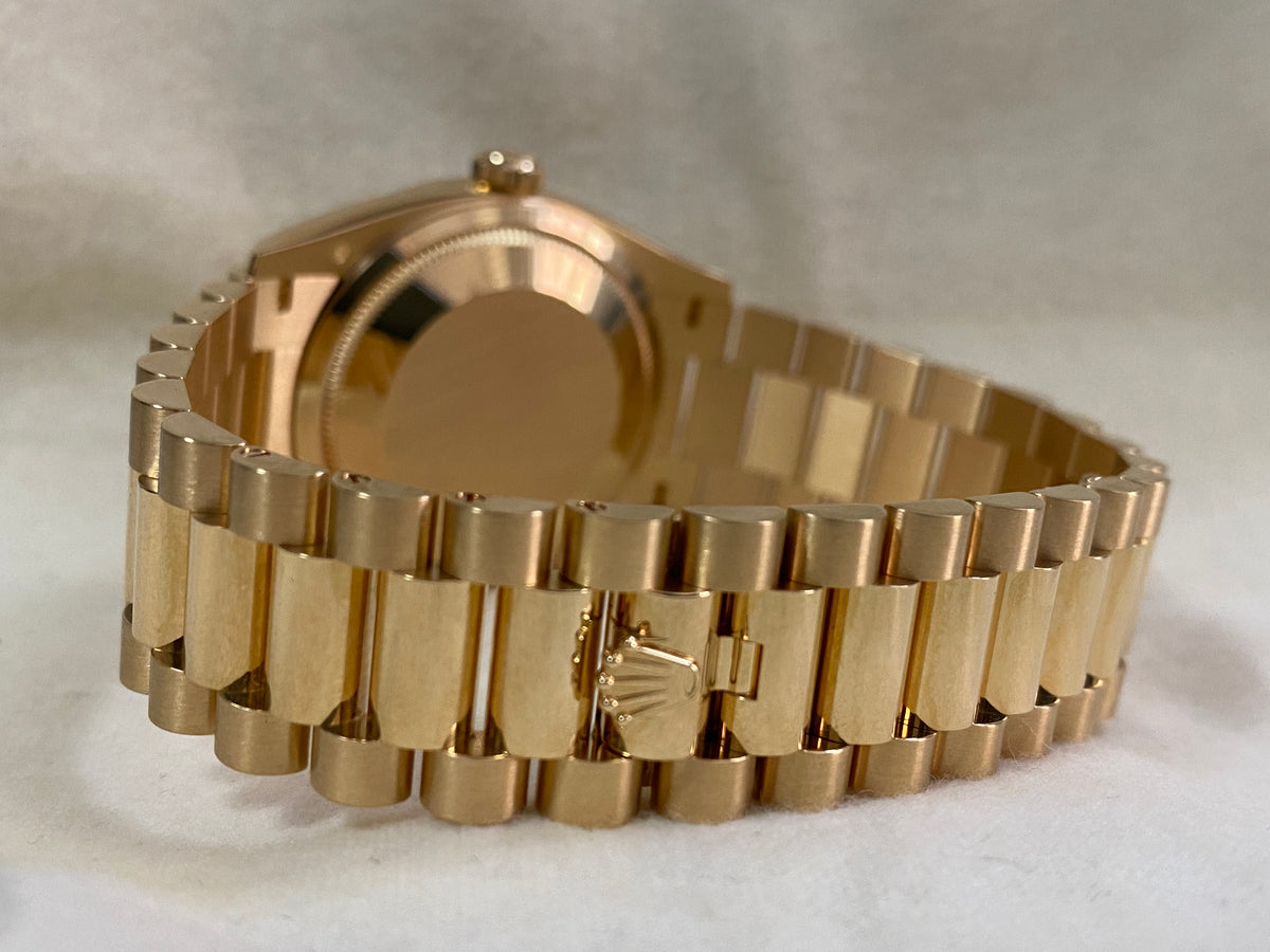 Rolex Yellow Gold Day-Date 36 - 2022 - Fluted Bezel - Factory Diamond Dial - President Bracelet - 128238 *FULL SET*