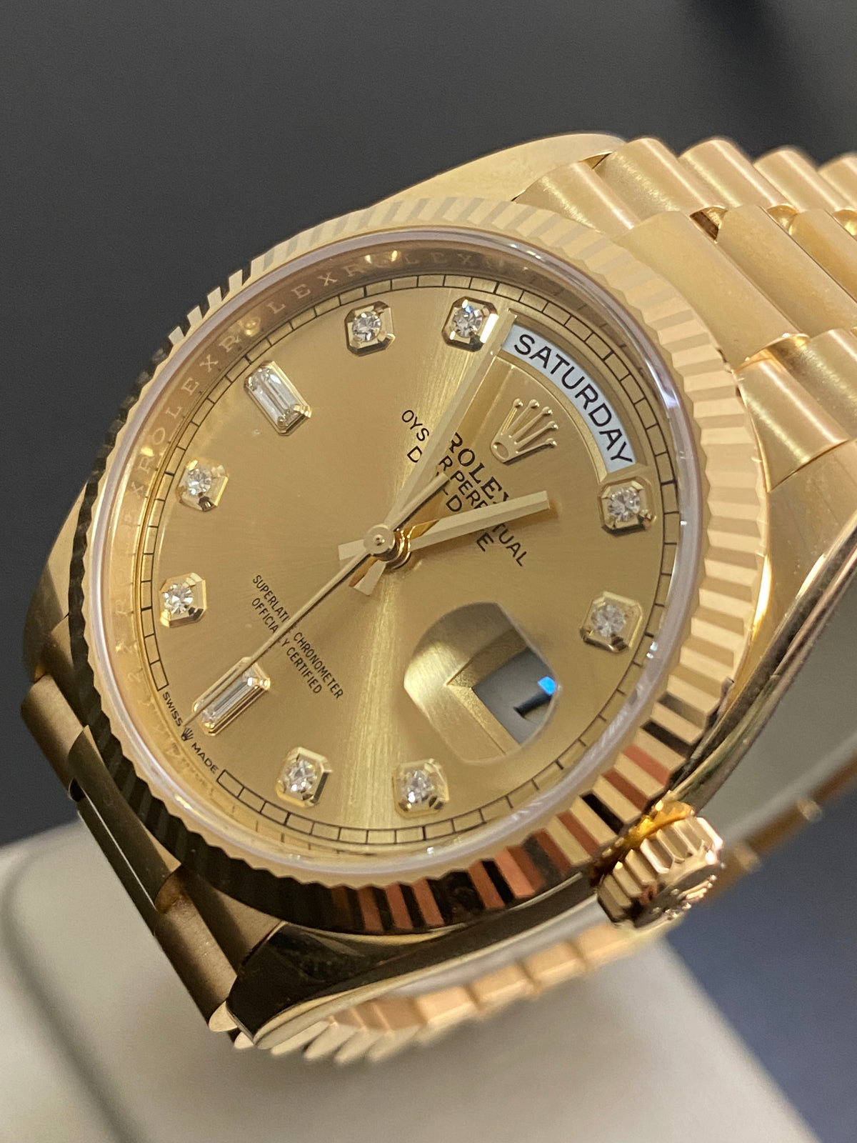 Rolex Yellow Gold Day-Date 36 - 2022 - Fluted Bezel - Factory Diamond Dial - President Bracelet - 128238 *FULL SET*