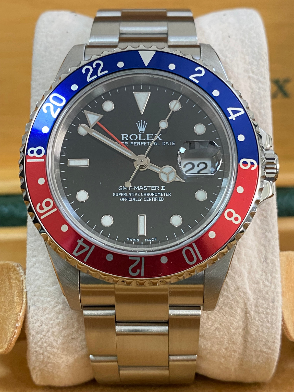 Rolex Steel GMT-Master II -  D serial - "Pepsi" No Holes Case - Black Dial - Oyster Bracelet - 16710 *COMPLETE SET*