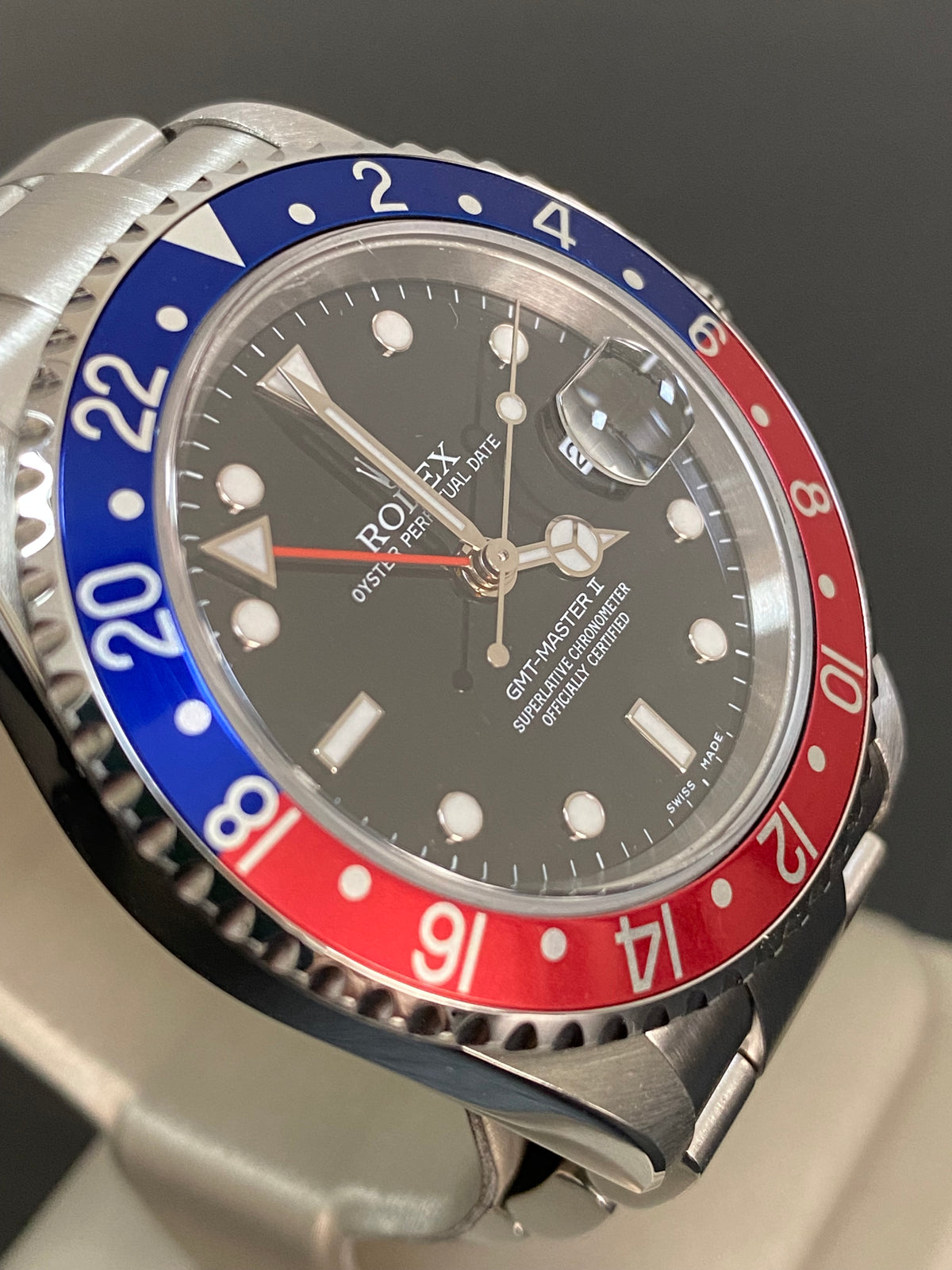 Rolex Steel GMT-Master II -  D serial - "Pepsi" No Holes Case - Black Dial - Oyster Bracelet - 16710 *COMPLETE SET*