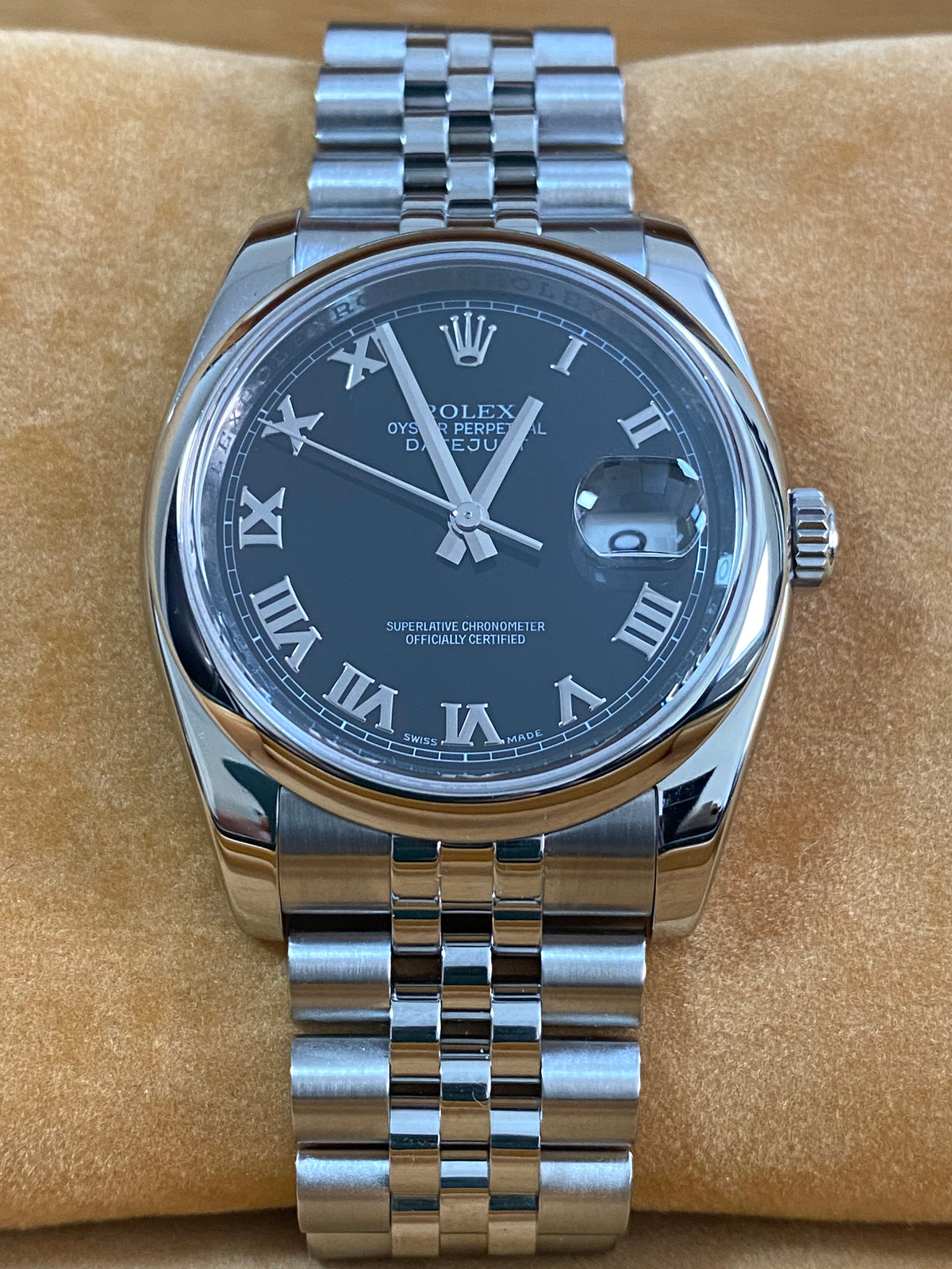 Rolex Steel Datejust 36 - Z serial - Smooth Bezel - Black Roman Dial - Jubilee Bracelet - 116200 *FULL SET*