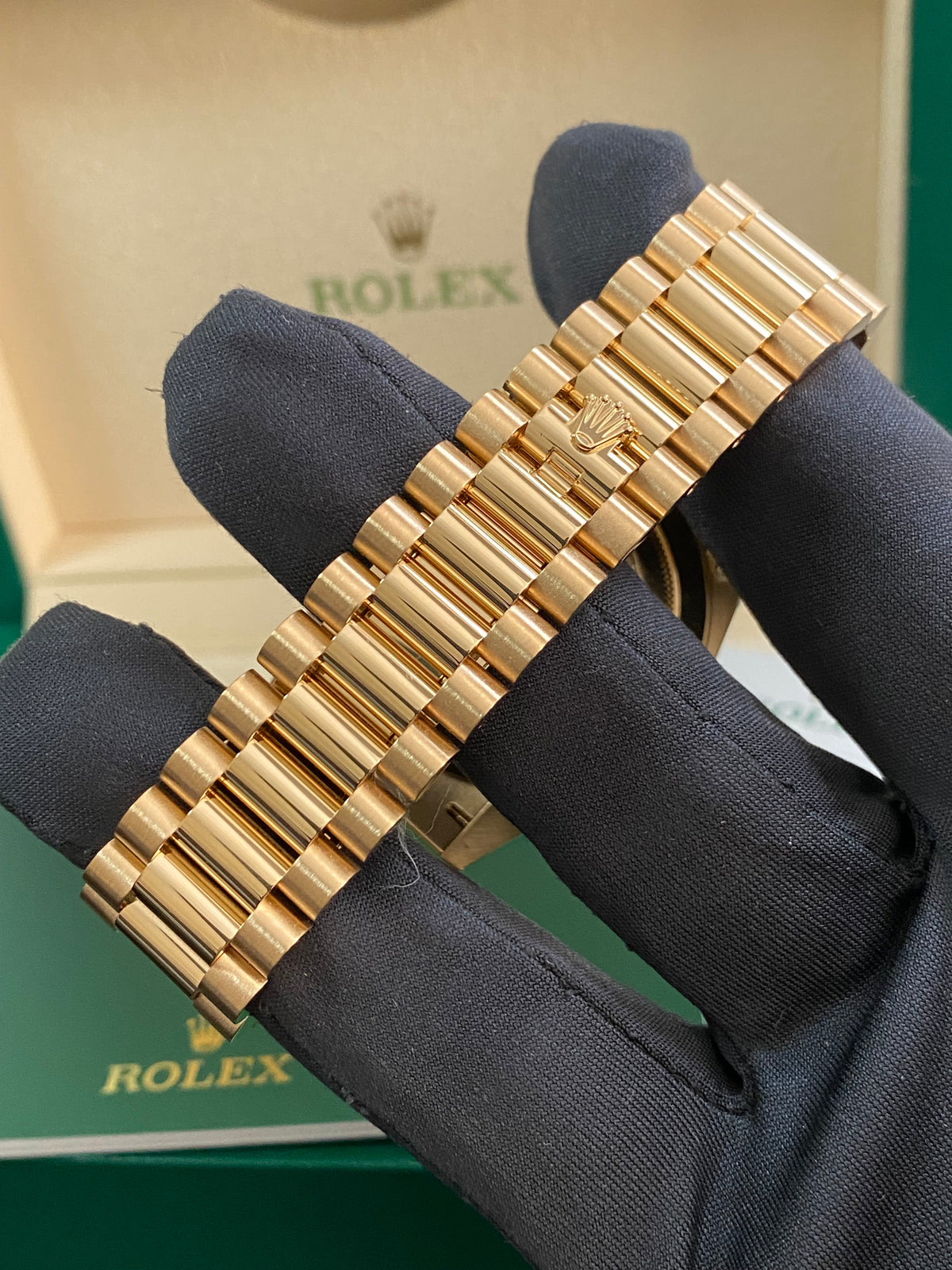 Rolex Yellow Gold Day-Date 40 - 2017 - Fluted Bezel - White Roman Dial - President Bracelet - 228238 *FULL SET*