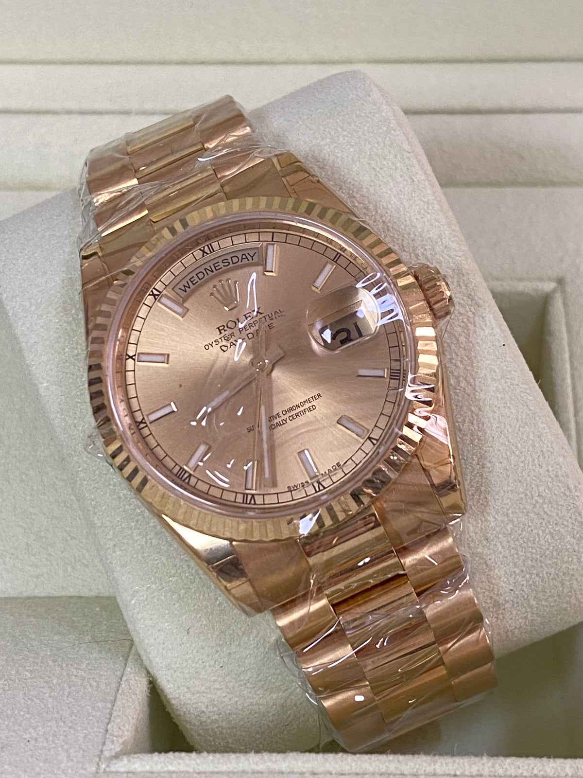 Rolex Yellow Gold Day-Date 36 - Fluted Bezel - Champagne Index Dial - President Bracelet - 118238