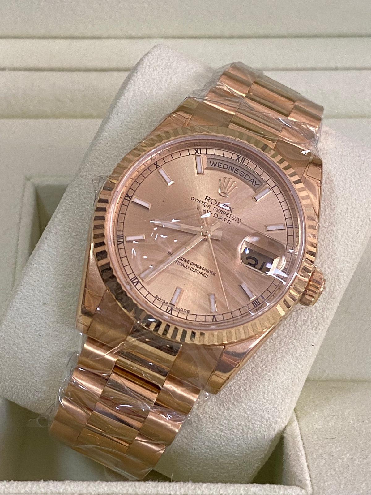 Rolex Yellow Gold Day-Date 36 - Fluted Bezel - Champagne Index Dial - President Bracelet - 118238