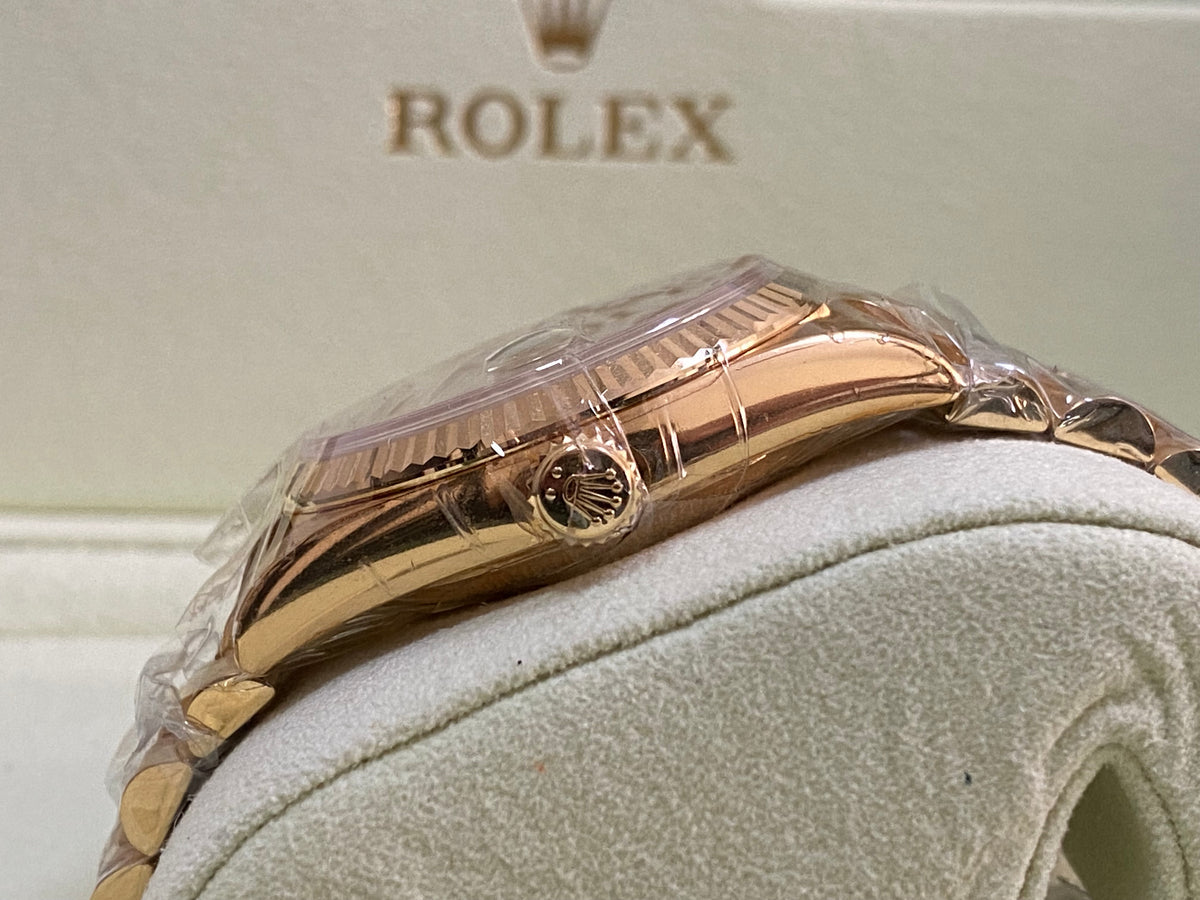 Rolex Yellow Gold Day-Date 36 - Fluted Bezel - Champagne Index Dial - President Bracelet - 118238