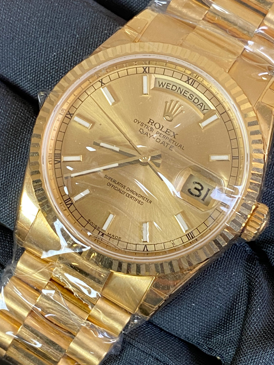 Rolex Yellow Gold Day-Date 36 - Fluted Bezel - Champagne Index Dial - President Bracelet - 118238