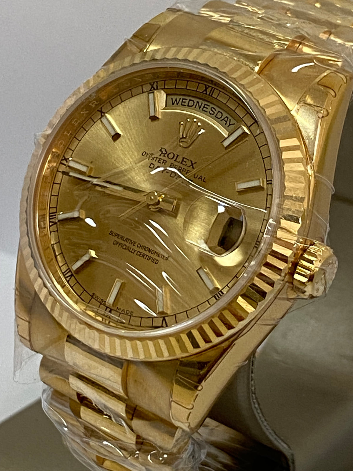 Rolex Yellow Gold Day-Date 36 - Fluted Bezel - Champagne Index Dial - President Bracelet - 118238