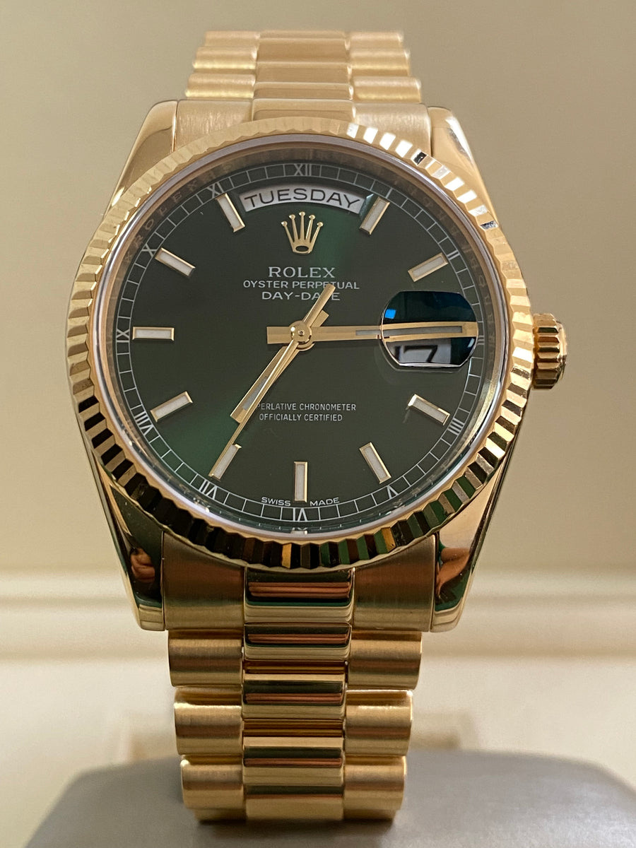 Rolex Yellow Gold Day-Date 36 - 2016 - Fluted Bezel - Green Dial - President Bracelet - 118238 *FULL SET*