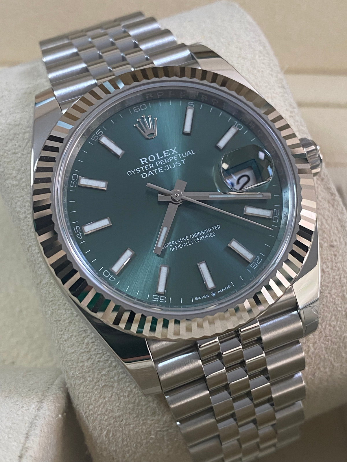 Rolex Steel and White Gold Datejust 41 - 2024 - Fluted Bezel - Mint Green Dial - Jubilee Bracelet - 126334 *FULL SET*