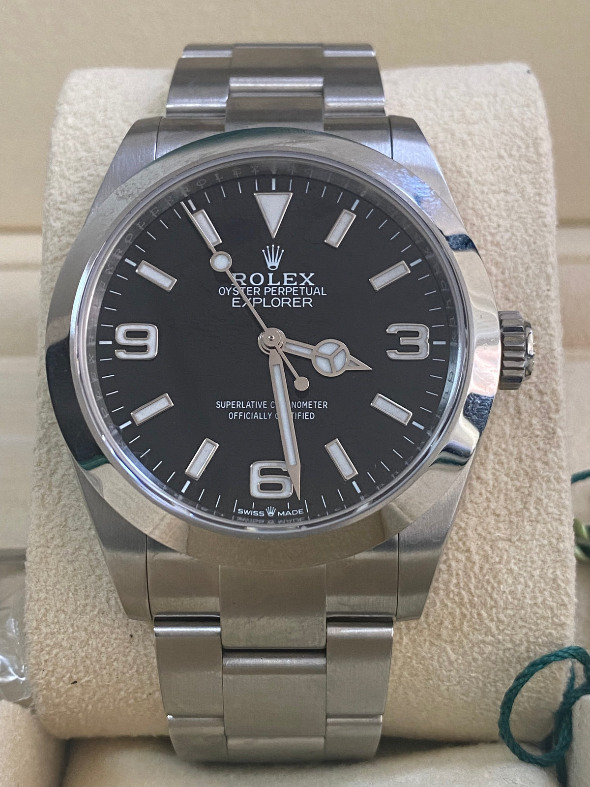 Rolex Oyster Perpetual Explorer - 2024 - Black Dial - Smooth Bezel - 224270 *FULL SET*