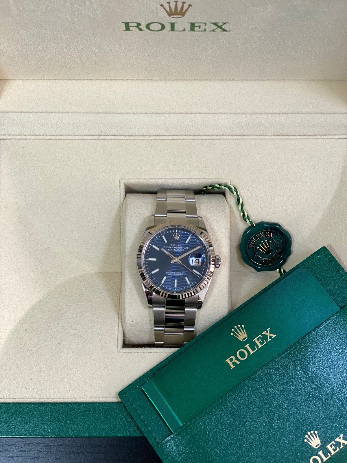 Rolex Steel Datejust 36 - 2022 - Fluted Bezel - Bright Blue Fluted-Motif Dial - Oyster Bracelet - 126234