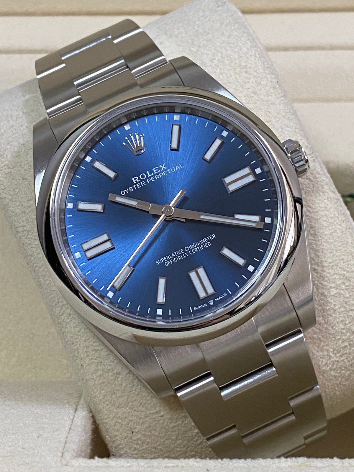 Rolex Oyster Perpetual 41 - 2023 - Domed Bezel - Bright Blue Index Dial - Oyster Bracelet - 124300