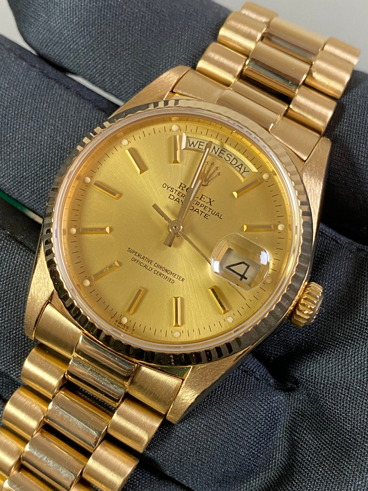 Rolex Yellow Gold Day-Date 36 - 1987 - Fluted Bezel - Champagne Index Dial - President Bracelet - 18038