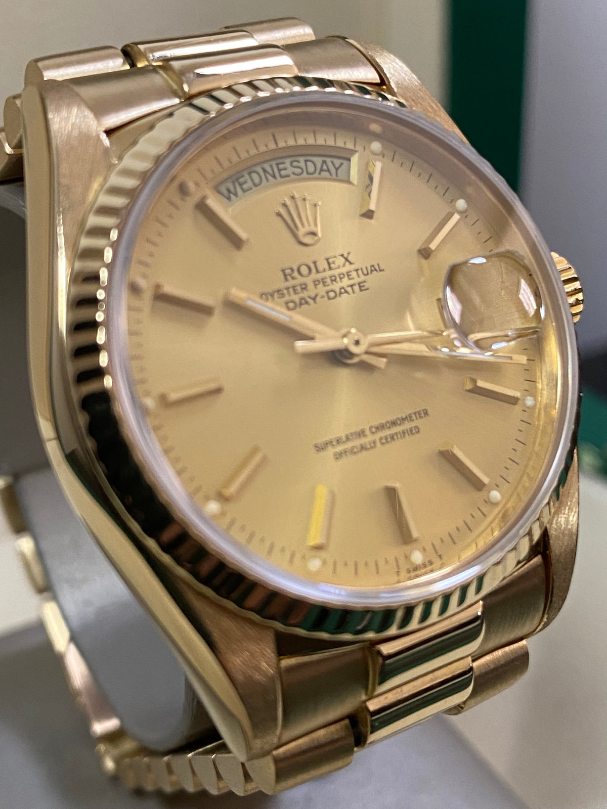 Rolex Yellow Gold Day-Date 36 - 1987 - Fluted Bezel - Champagne Index Dial - President Bracelet - 18038