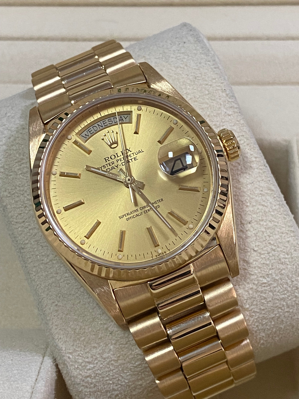 Rolex Yellow Gold Day-Date 36 - 1987 - Fluted Bezel - Champagne Index Dial - President Bracelet - 18038