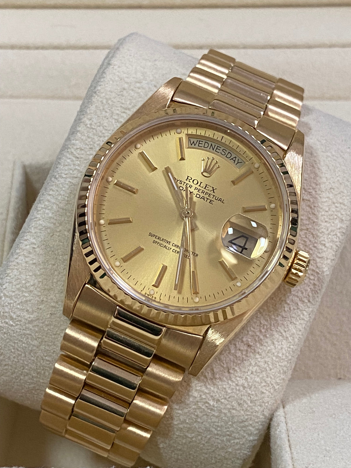 Rolex Yellow Gold Day-Date 36 - 1987 - Fluted Bezel - Champagne Index Dial - President Bracelet - 18038