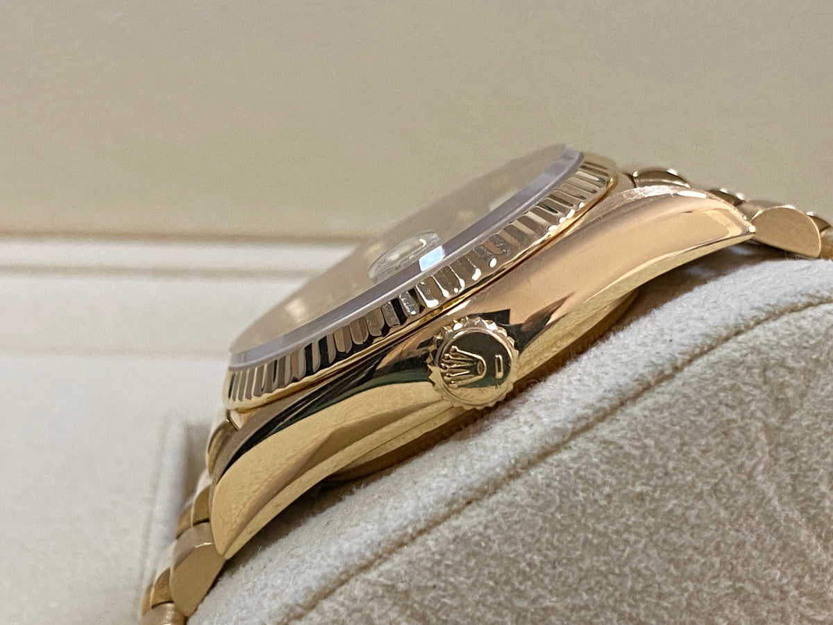 Rolex Yellow Gold Day-Date 36 - 1987 - Fluted Bezel - Champagne Index Dial - President Bracelet - 18038