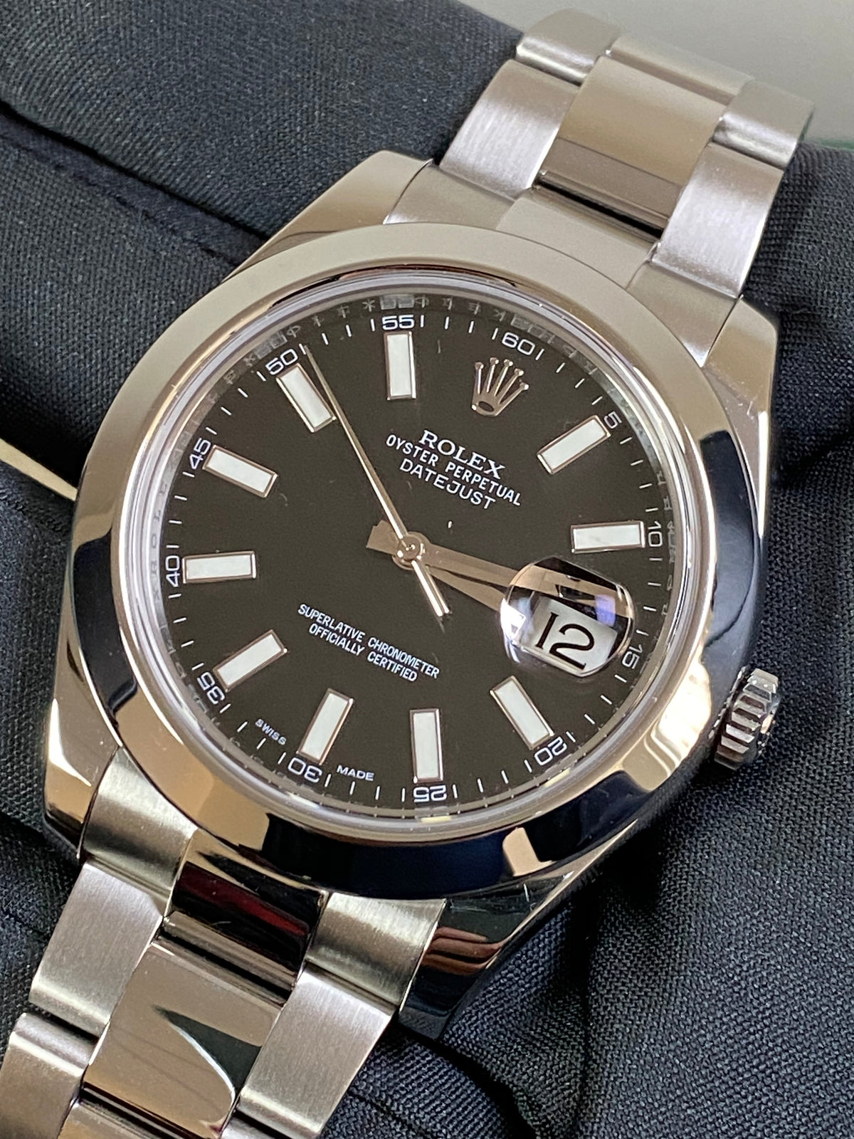 Rolex Steel Datejust II - Smooth Bezel - Black Index Dial - Oyster Bracelet - 116300