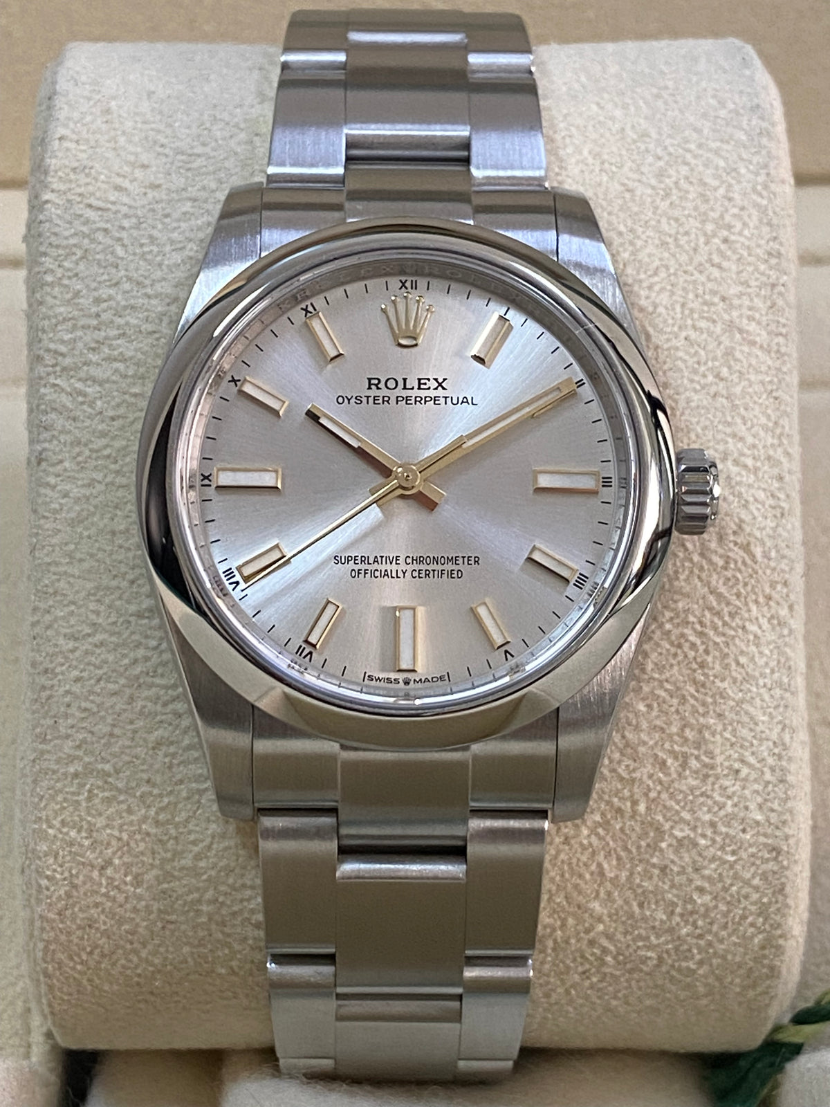 Rolex Oyster Perpetual 34 - 2023 - Domed Bezel - Silver Index Dial - Oyster Bracelet - 124200