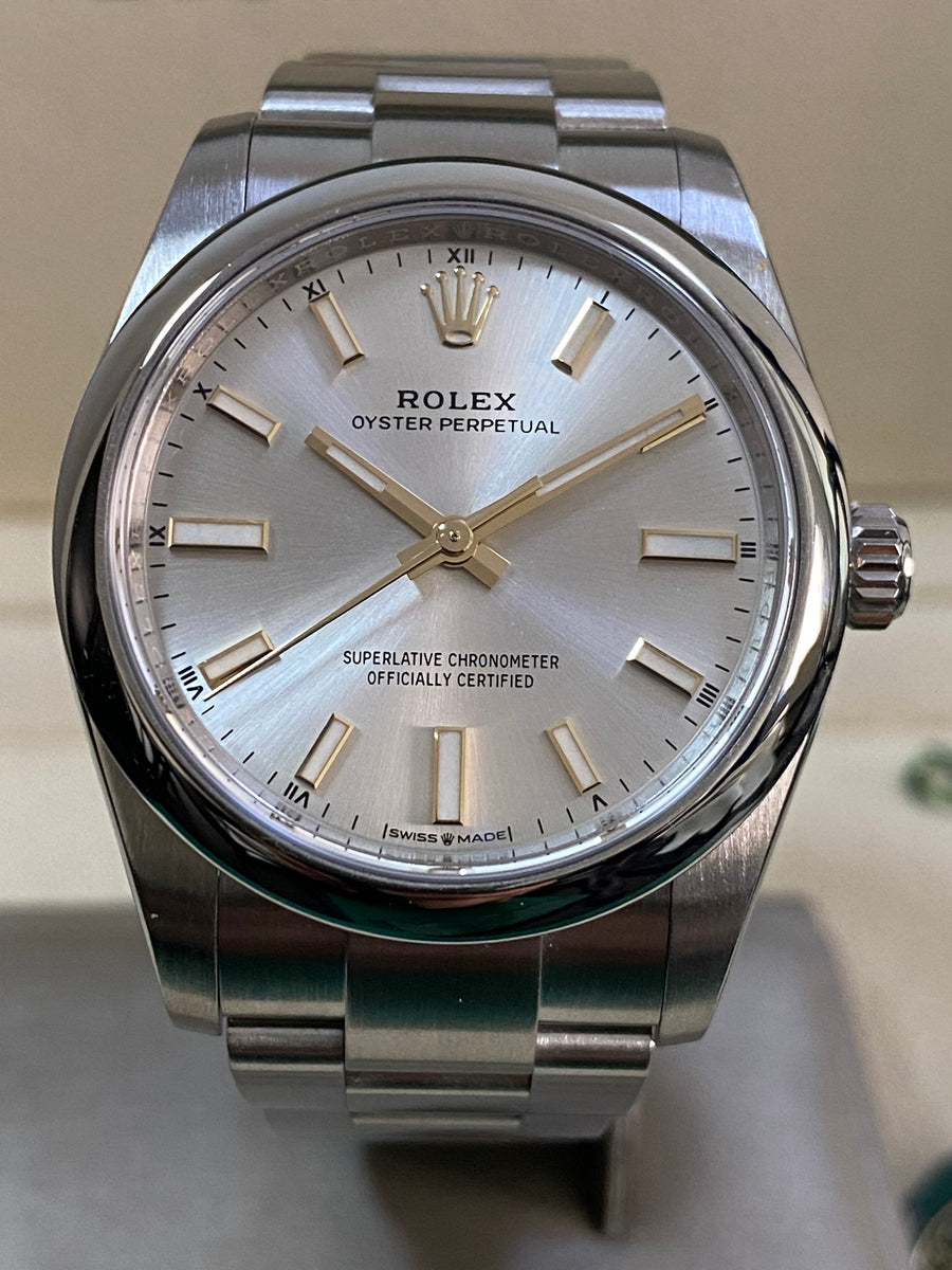 Rolex Oyster Perpetual 34 - 2023 - Domed Bezel - Silver Index Dial - Oyster Bracelet - 124200