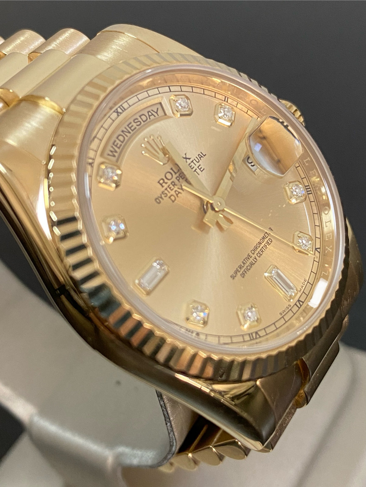 Rolex Yellow Gold Day-Date 36 - 2007 - Fluted Bezel - Factory Diamond Dial - President Bracelet - 118238 *FULL SET*