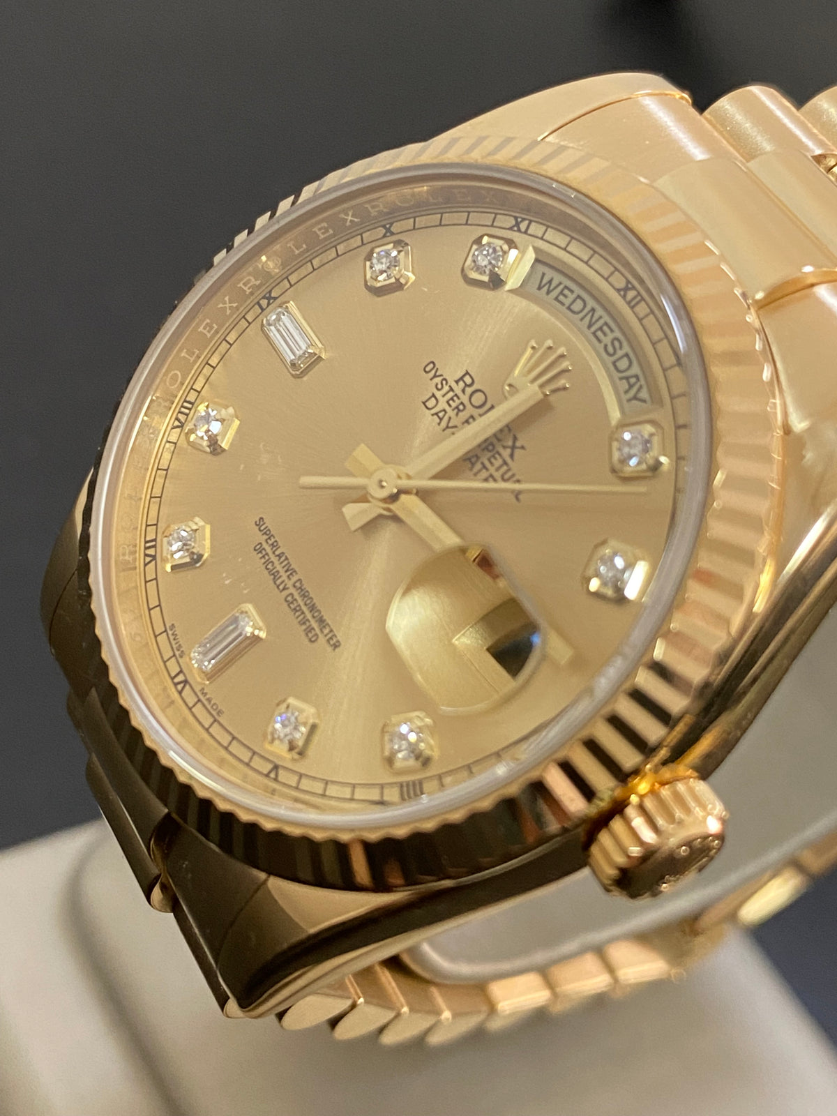 Rolex Yellow Gold Day-Date 36 - 2007 - Fluted Bezel - Factory Diamond Dial - President Bracelet - 118238 *FULL SET*