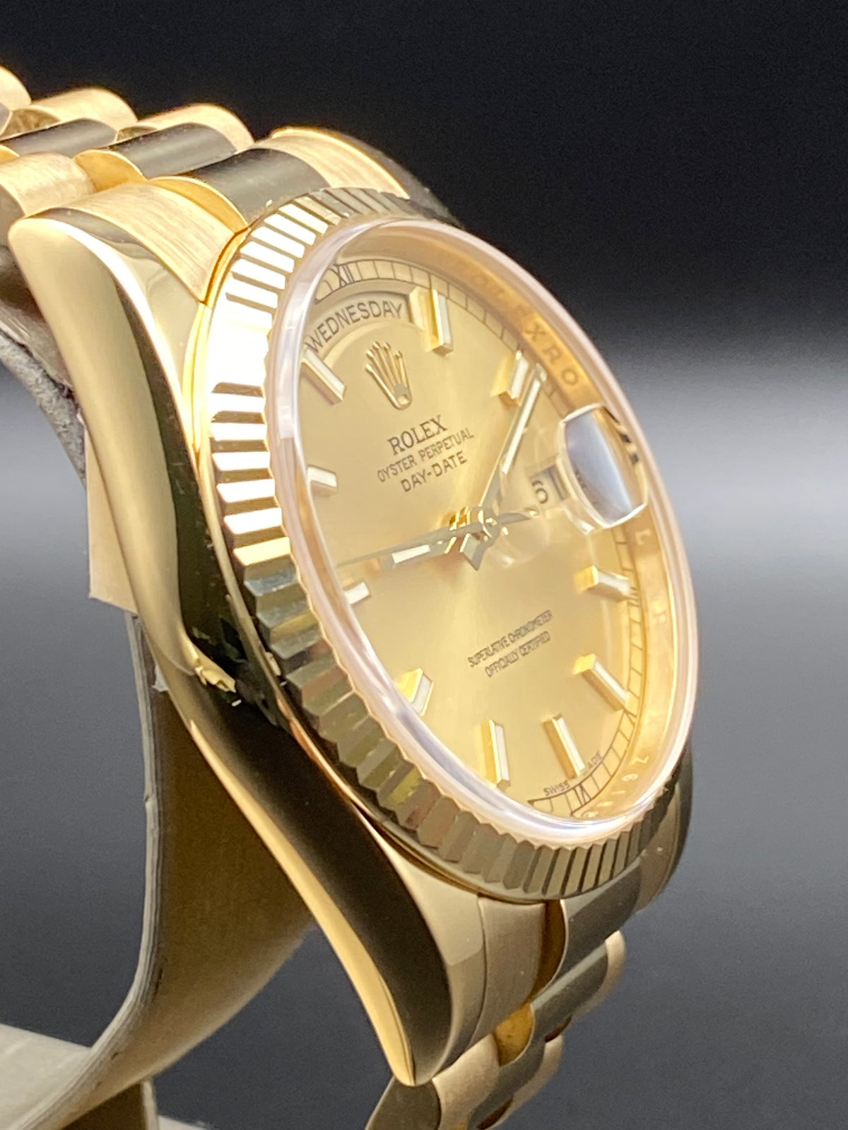 Rolex Yellow Gold Day-Date 36 - 2008 - Fluted Bezel - Champagne Index Dial - President Bracelet - 118238