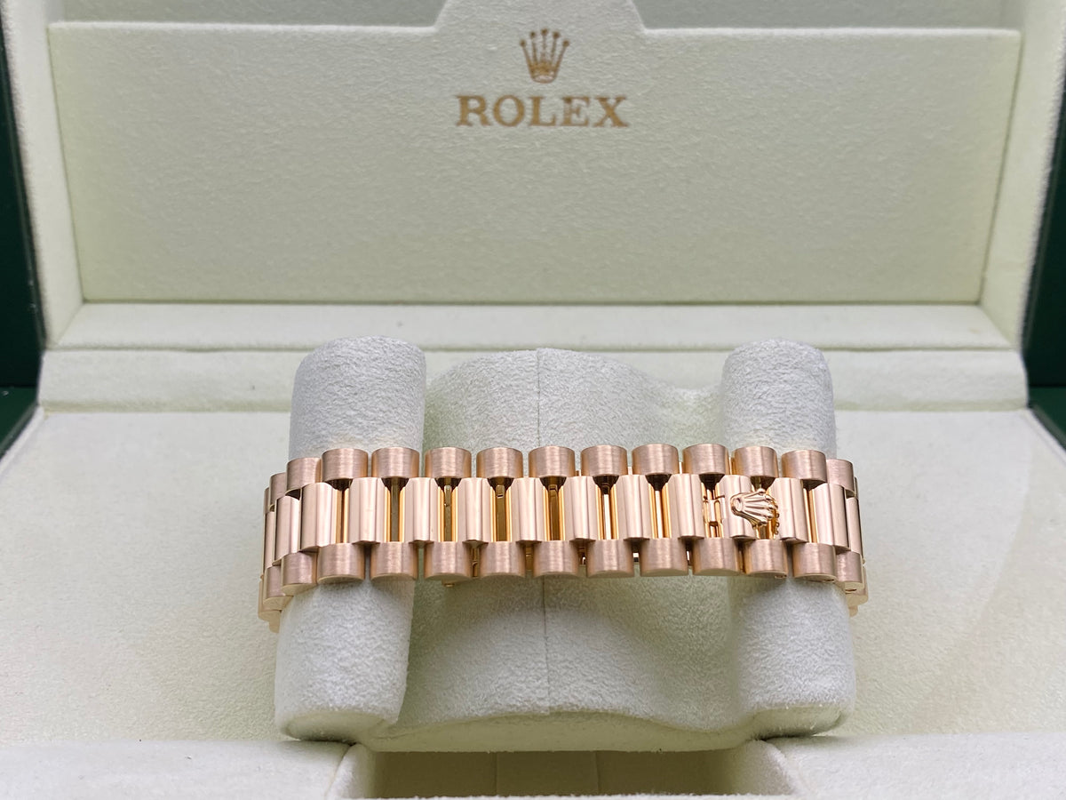 Rolex Yellow Gold Day-Date 36 - 2008 - Fluted Bezel - Champagne Index Dial - President Bracelet - 118238