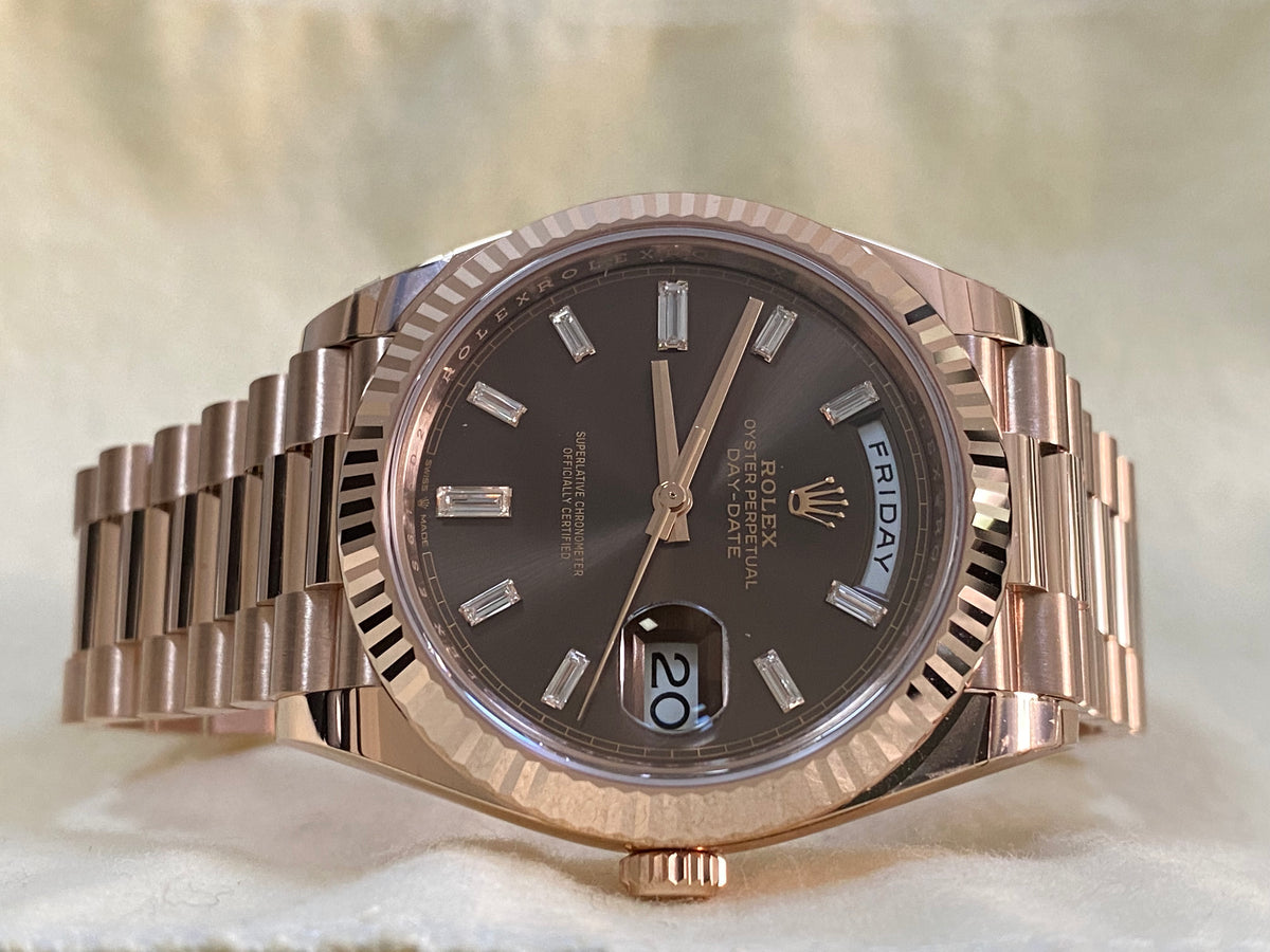 Rolex Everose Gold Day-Date 40 - 2023 - Fluted Bezel - Chocolate Baguette Diamond Dial - President Bracelet - 228235