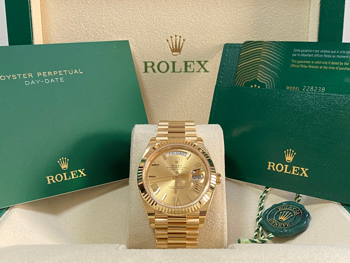 Rolex Yellow Gold Day-Date 40 - 2023 - Fluted Bezel - Champagne Roman Dial - President Bracelet - 228238