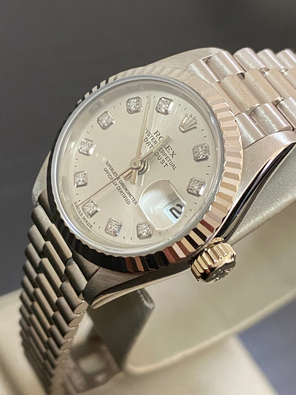 Rolex White Gold Lady-Datejust - 1995 - Fluted Bezel - Factory Diamond Dial - President Bracelet - 69179 *FULL SET*