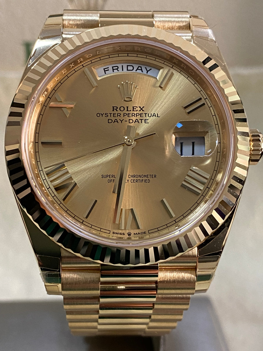 Rolex Yellow Gold Day-Date 40 - 2023 - Fluted Bezel - Champagne Roman Dial - President Bracelet - 228238