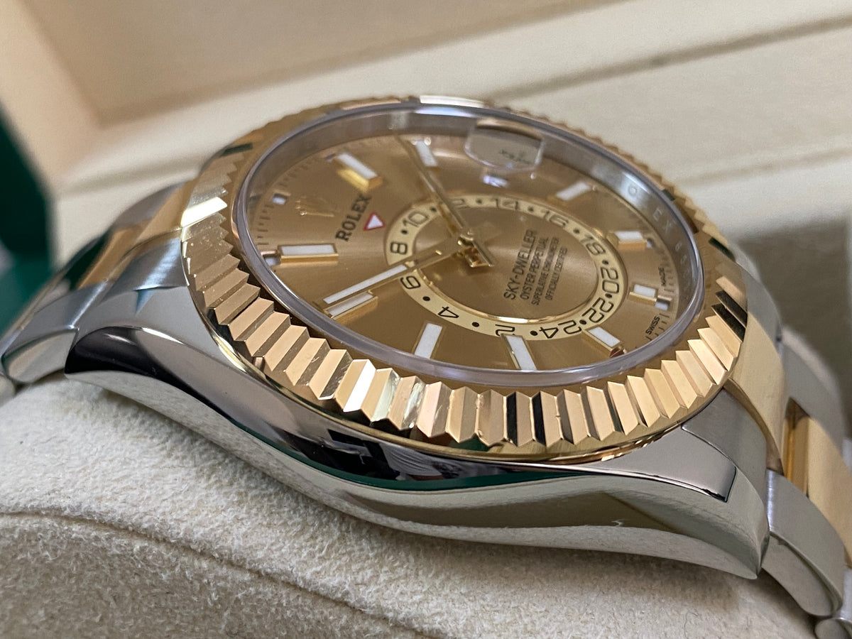 Rolex Yellow Rolesor Sky-Dweller - 2020 - Champagne Dial - Oyster Bracelet - 326933 *FULL SET*