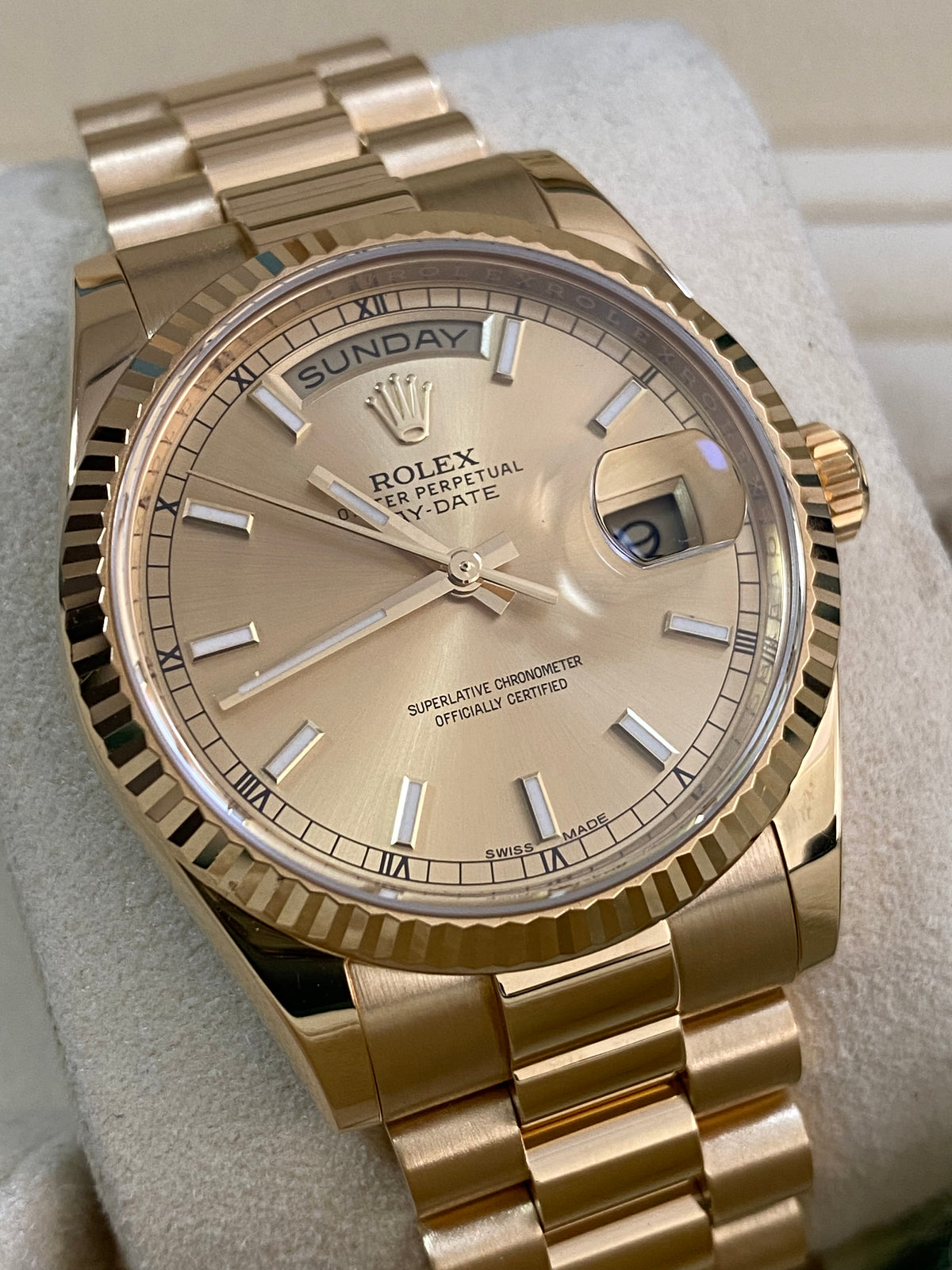 Rolex Yellow Gold Day-Date 36 - 2015 - Fluted Bezel - Champagne Dial - President Bracelet - 118238 *FULL SET*