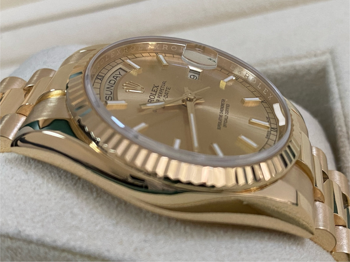 Rolex Yellow Gold Day-Date 36 - 2015 - Fluted Bezel - Champagne Dial - President Bracelet - 118238 *FULL SET*