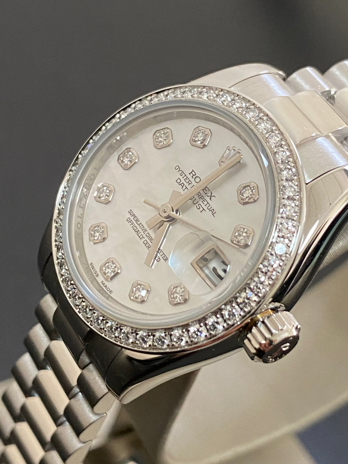 Rolex Platinum Lady-Datejust - Diamond Bezel - Mother-Of-Pearl Diamond Dial - President Bracelet - 179136