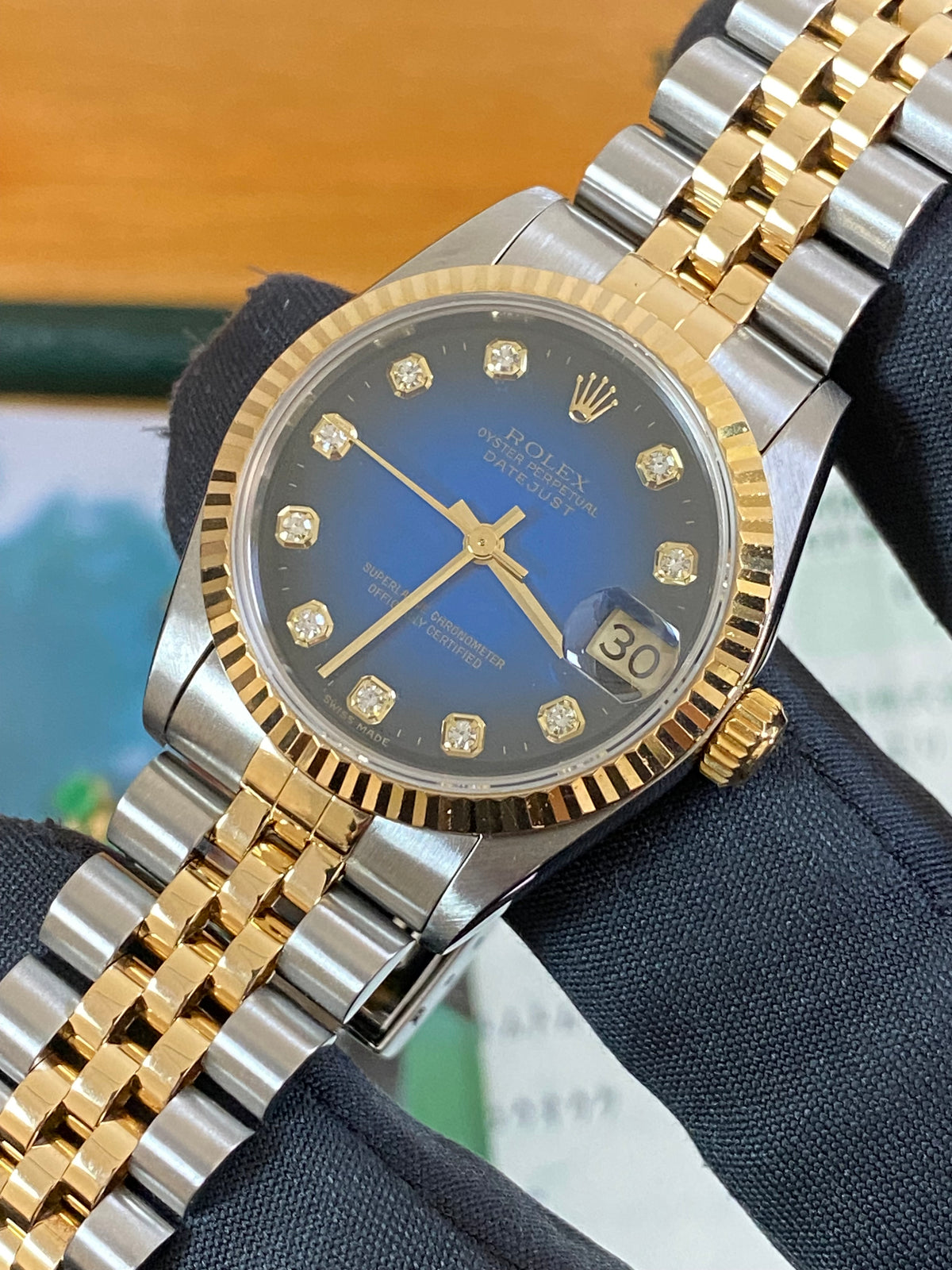 Rolex Steel and Yellow Gold Datejust 31 - T serial - Fluted Bezel - Blue Vignette Diamond Dial - Jubilee Bracelet - 68273